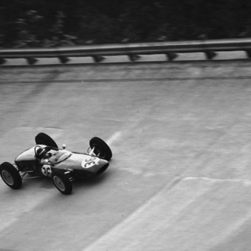 Sur l'autodrome de Monza avec la Lotus 21